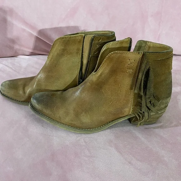 Diba True Pony Up Leather Fringe Ankle Boots Women's 8 Western Rodeo Low Heeled - Picture 12 of 13